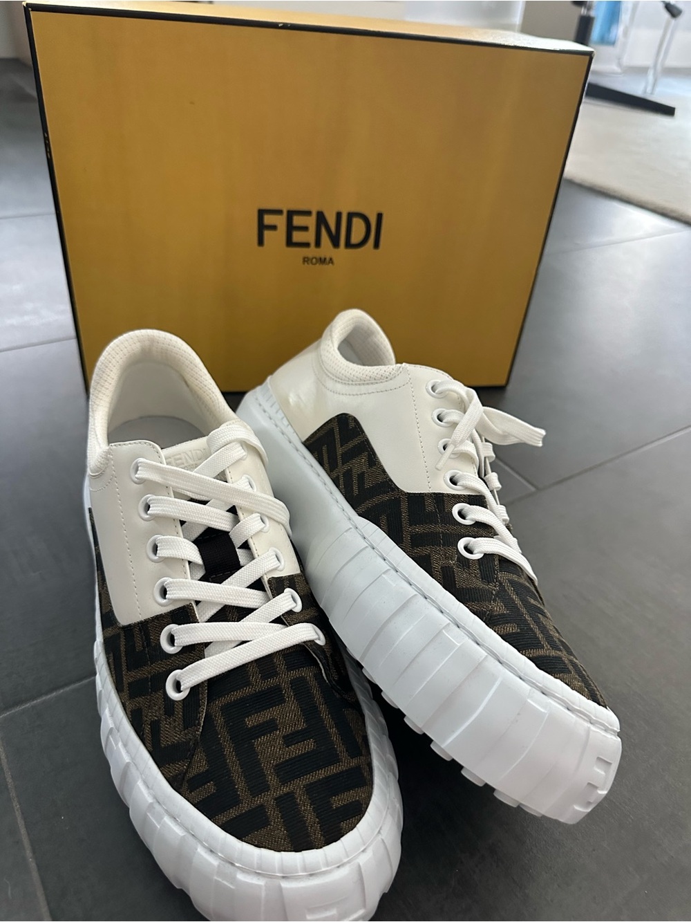 Fendi Brown & White FF Logo Low-Top Sneakers